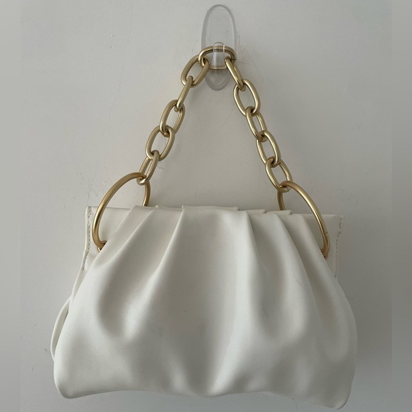 House Of Want 
•Purse CHILL Framed Clutch Vegan white
•Bag Big Chain Hinged - Picture 2 of 5